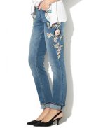 Desigual Barcelona Flowers slim női farmernadrág – 24